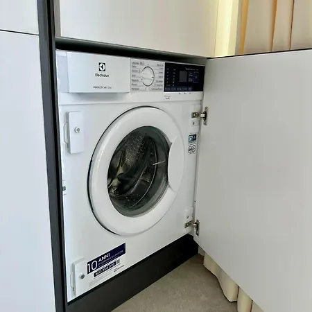 Homely Basel Airport Apartment